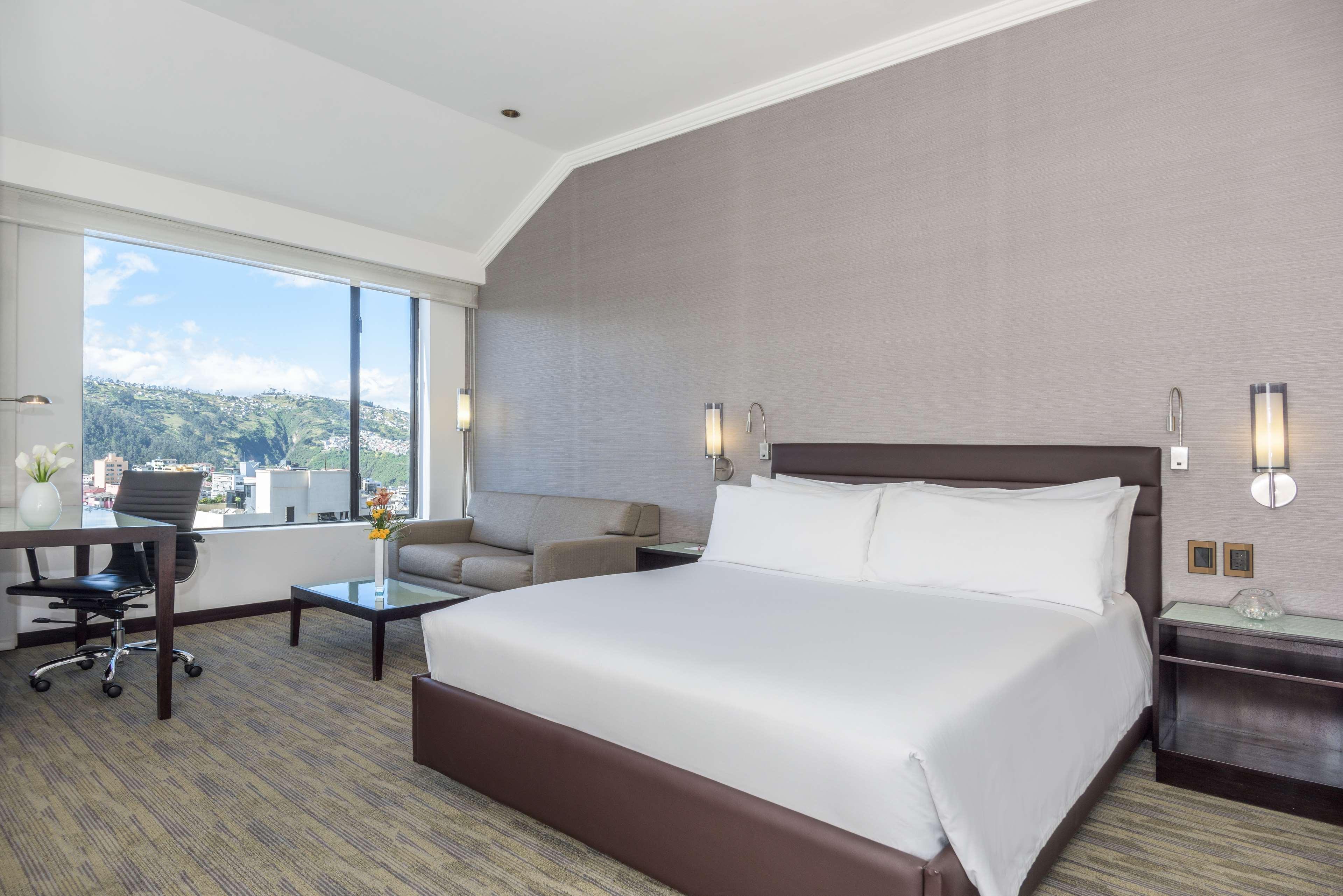 Nh Collection Quito Royal Hotel Exterior photo