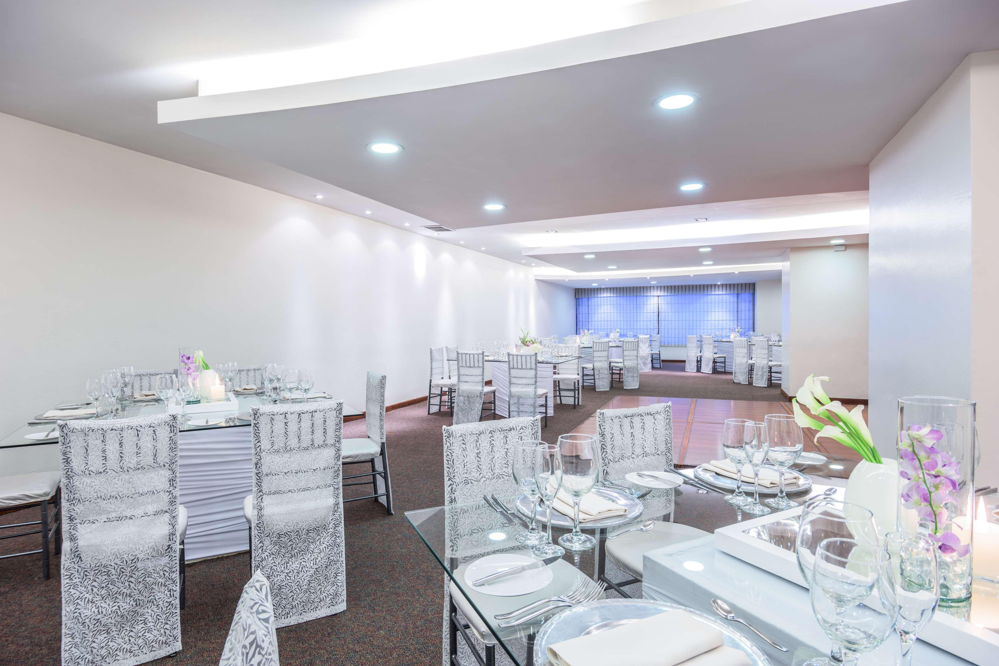 Nh Collection Quito Royal Hotel Exterior photo