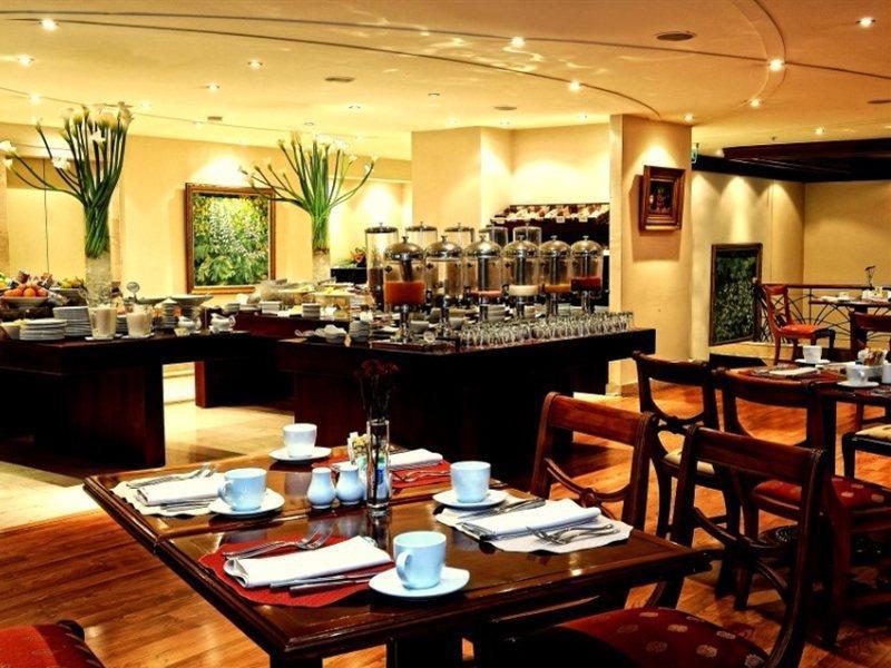 Nh Collection Quito Royal Hotel Exterior photo