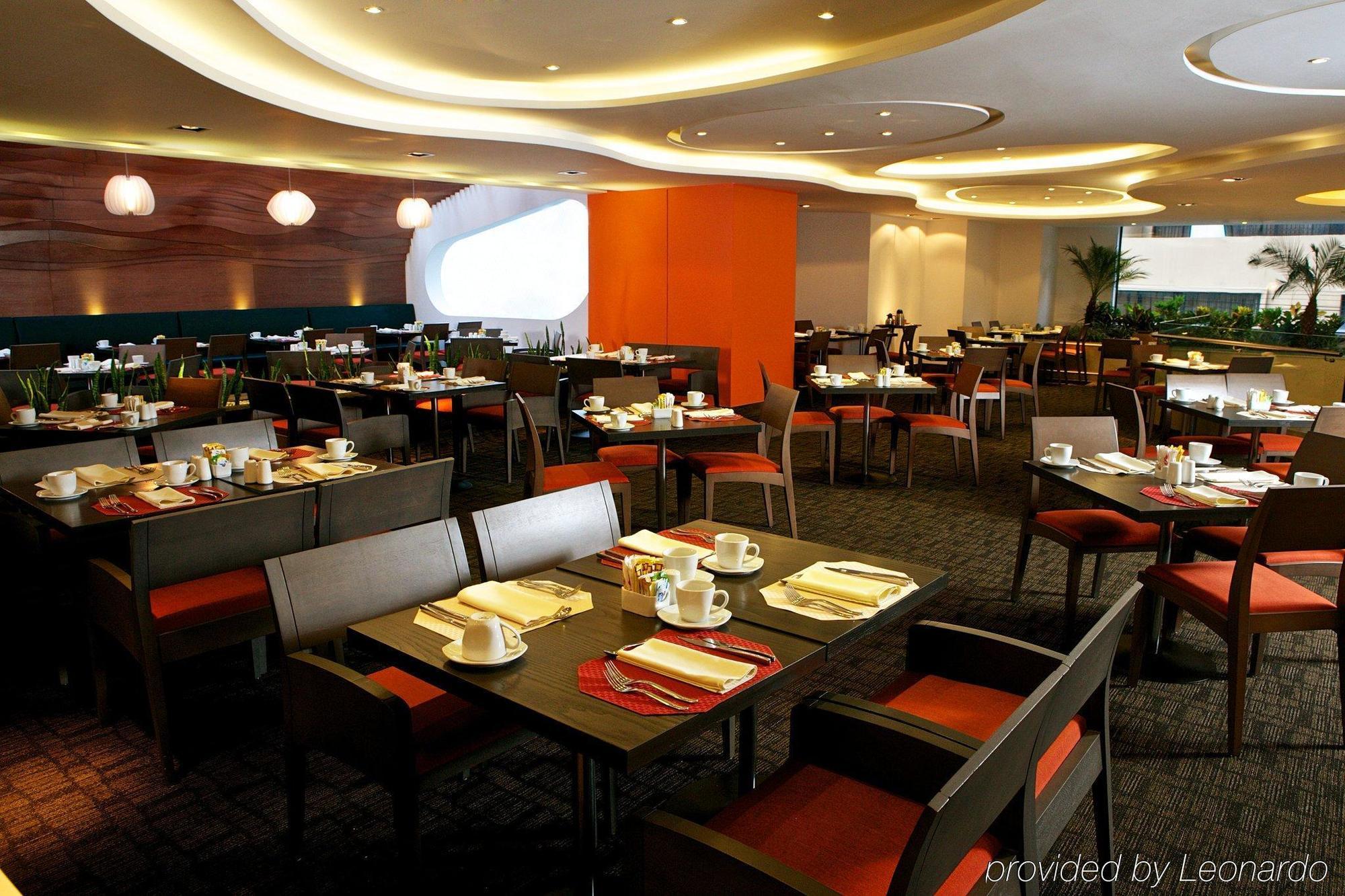 Nh Collection Quito Royal Hotel Exterior photo